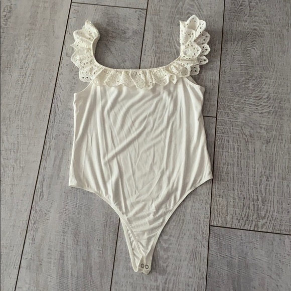 NWOT Off White Lace Body Suit - Picture 2 of 6